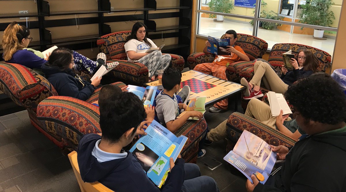 de Zavala MS Library tweet media