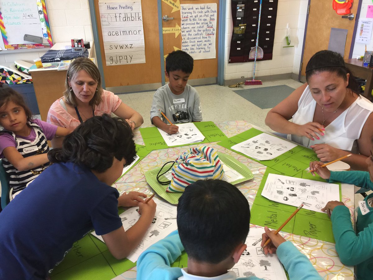 Mrs.H.&Mrs.D. tweet media