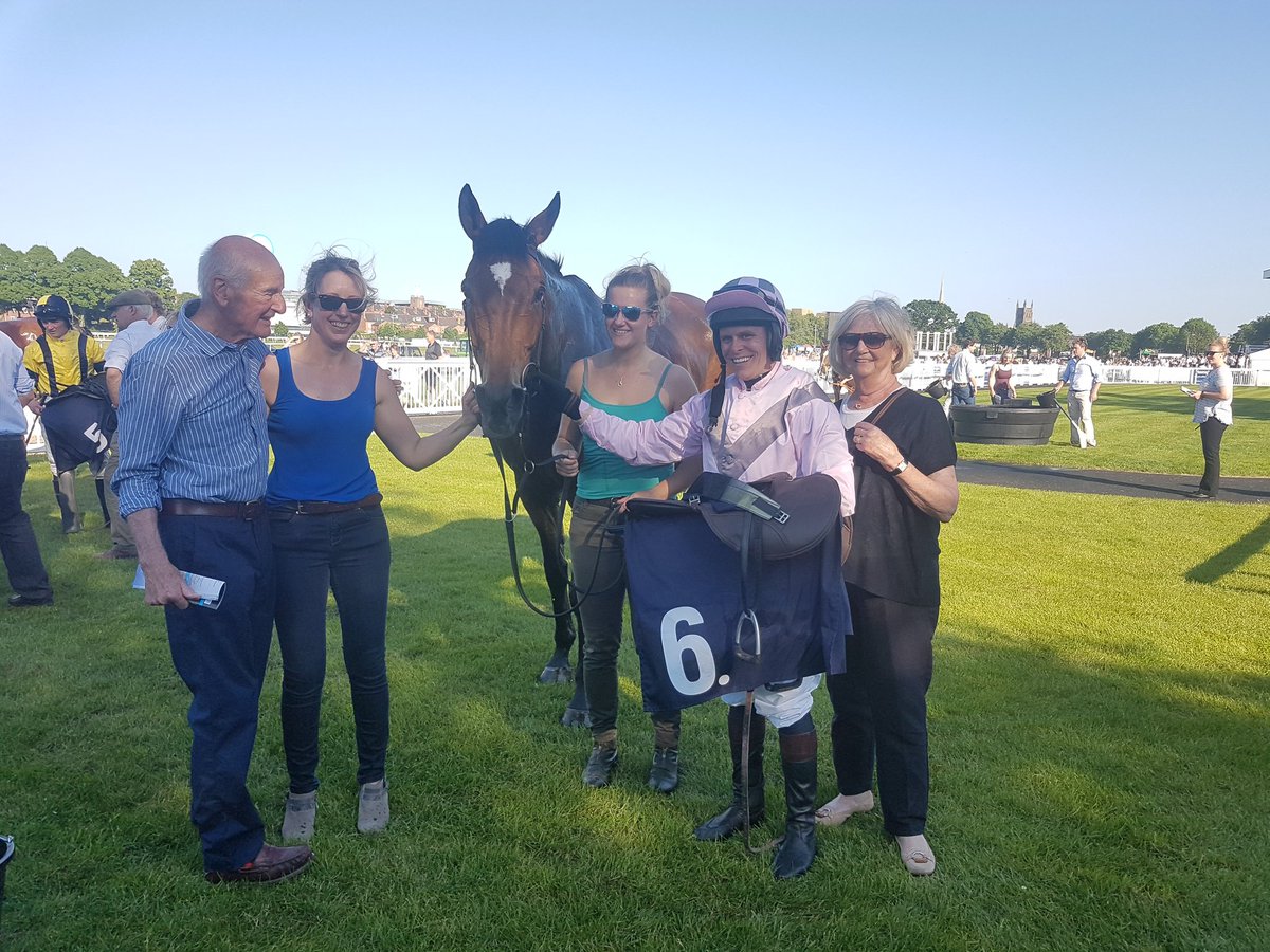 WorcesterRaces's tweet photo. Rye Cross wins the first race, the Hargreave Hale open hunters steeple chase. Ridden by Sam Jukes for trainer E.Alvis https://t.co/150UhGQEUz