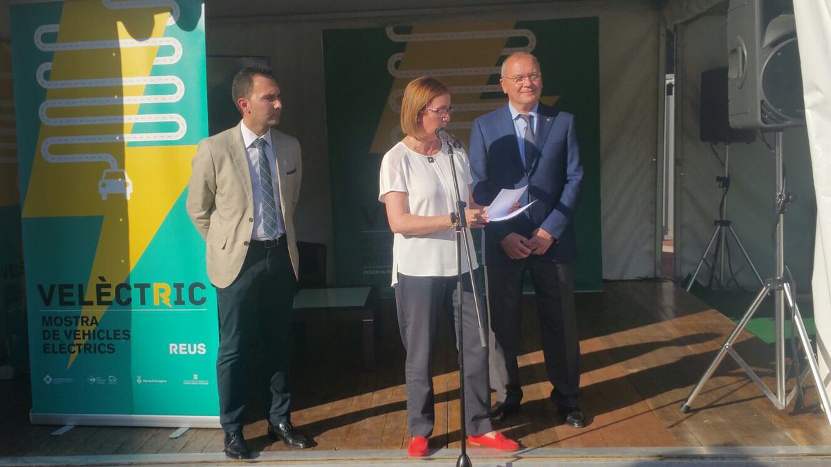 Dipta_cat's tweet photo. A #Reus inaugurem #Velectric, la Mostra de Vehicles Elèctrics. Una aposta per la sostenibilitat i l'eficiència energètica https://t.co/4i6iLiWys8