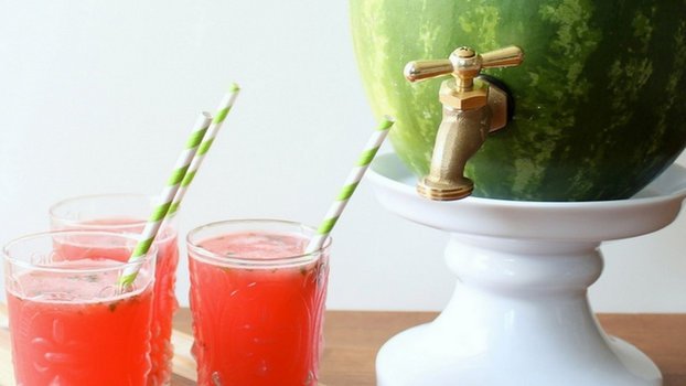 dalymodes's tweet photo. Make A Splash This Summer With This Adorable Watermelon Keg https://t.co/SDmBK6KFob #luxury #lifestyle #news https://t.co/L7oiXjivah