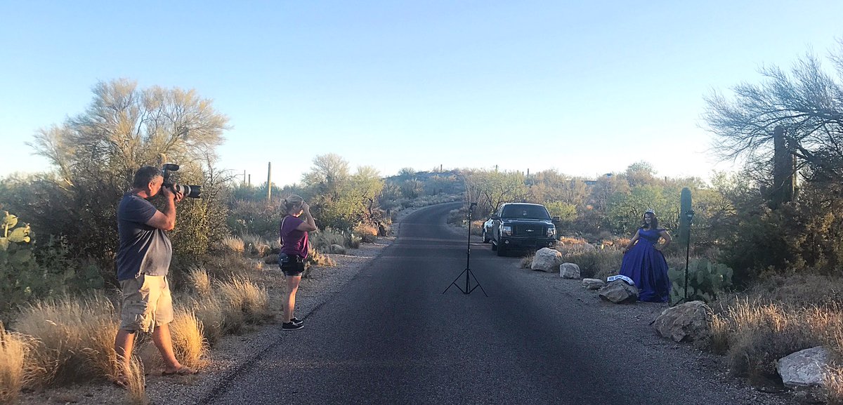 Mainers85's tweet photo. Behind the scenes of my photoshoot with Something Blue Photography! Can't wait to see the results! #Arizona #SomethingBlue #USUniversal https://t.co/mXI4tLctPG