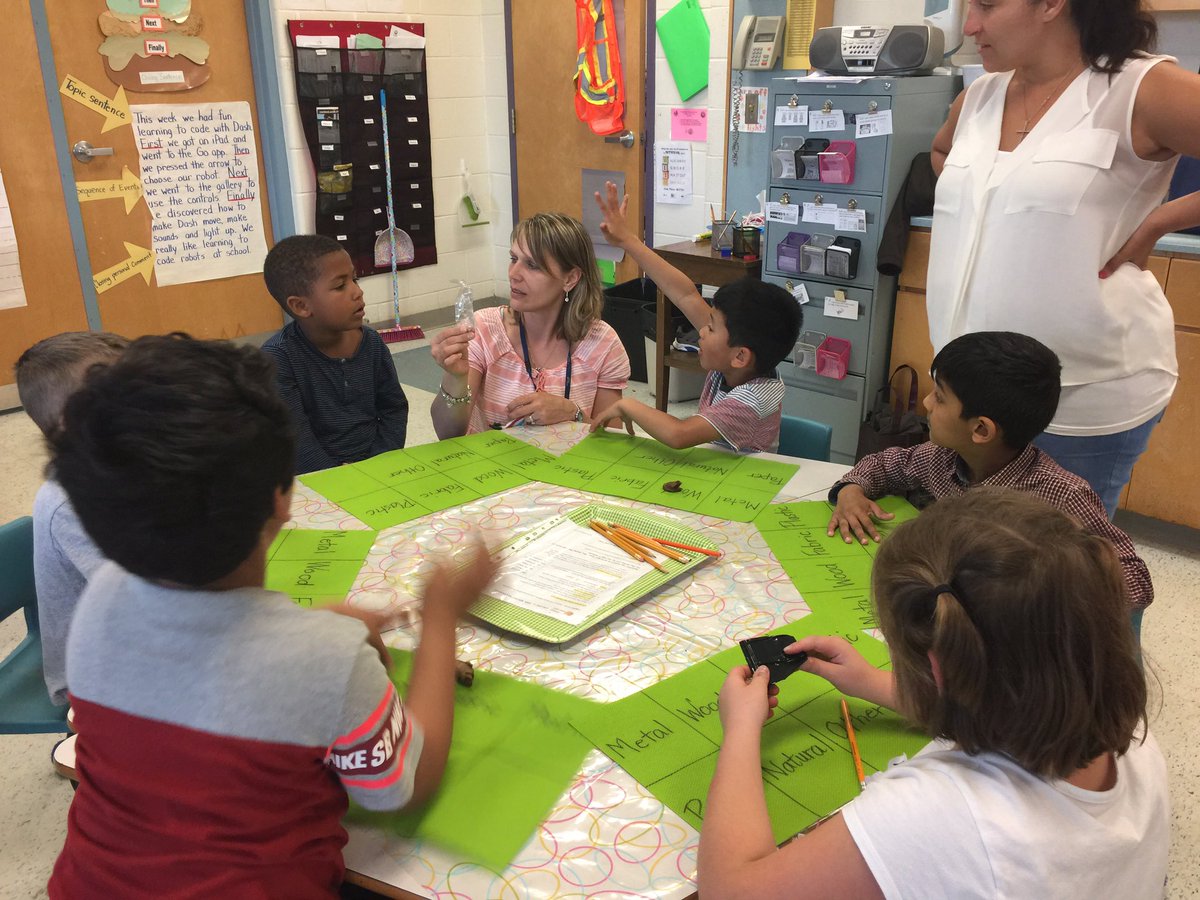 Mrs.H.&Mrs.D. tweet media