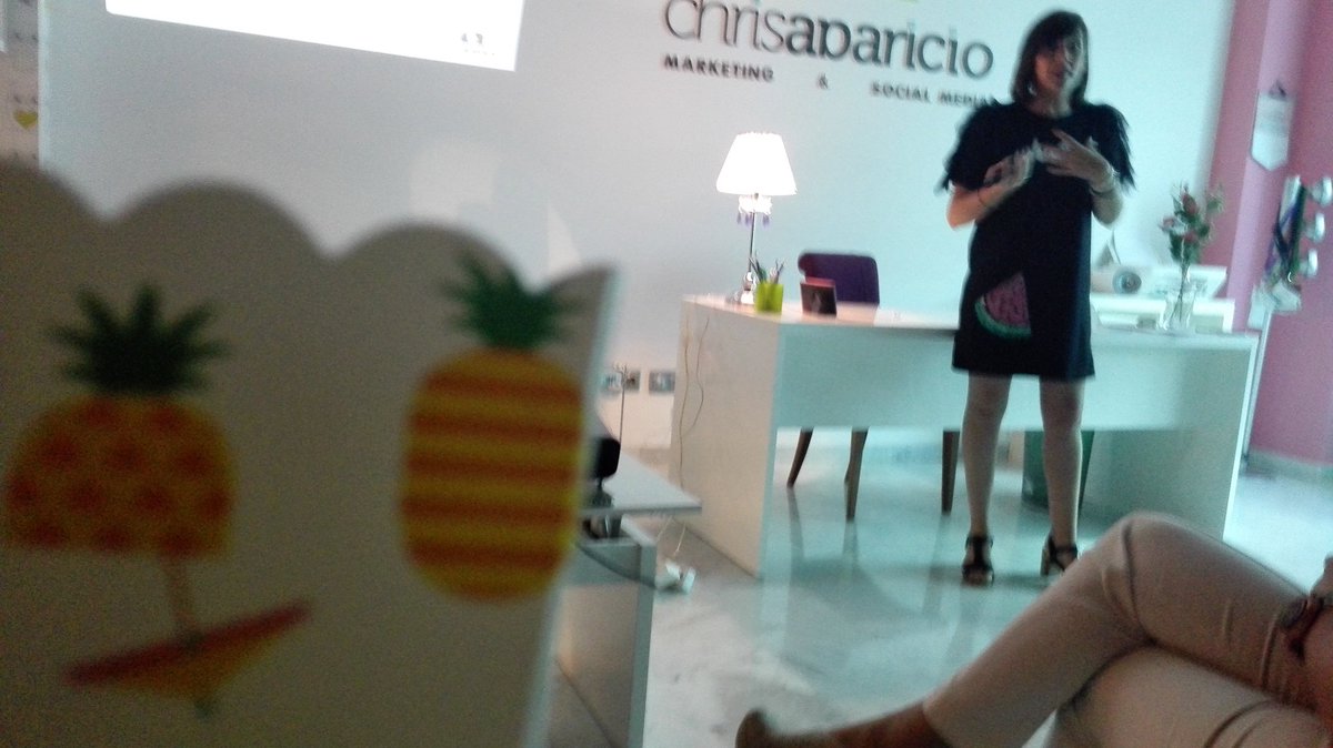 Palomitas, limonada, buen gusto y aprendizaje de calidad en una tarde exquisita. #AfterWorkJaen con  @chris_aparicio_ <a href="/LuisSalido13/">Luis Salido</a> y cía