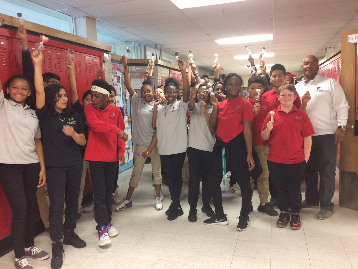 CCSU_STEM6's tweet photo. Cake 🎂 pops for the Flying Falcons!!! #hardworkpaysoff #PrepareWorkSucceed @EHMiddle https://t.co/8lrH7LAOJV