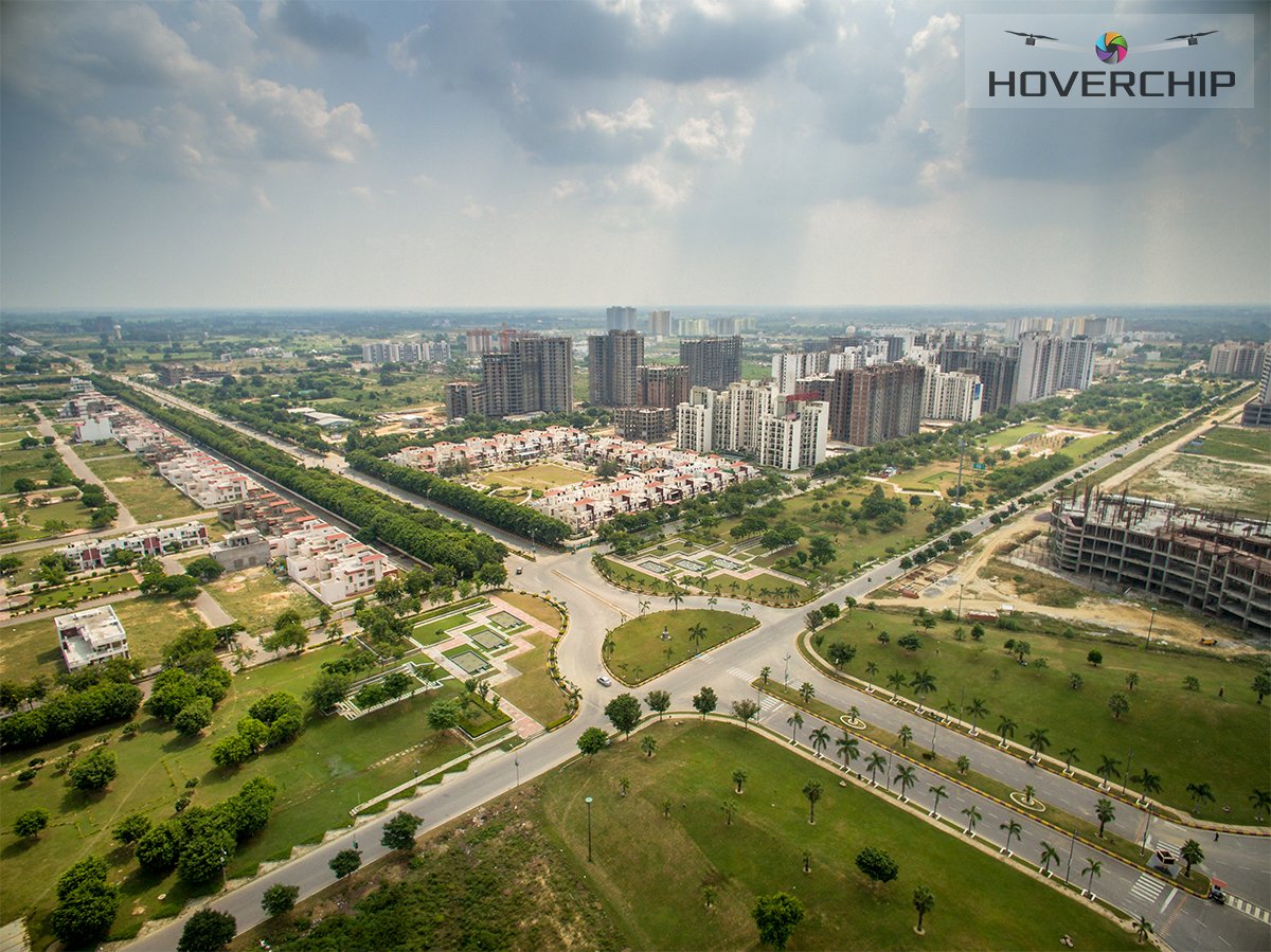 An #aerial view of #Golf city township in #lucknow .

#Drones #aerialphotography #luxury #realestate #India #DJI #Inspire #UttarPradesh
