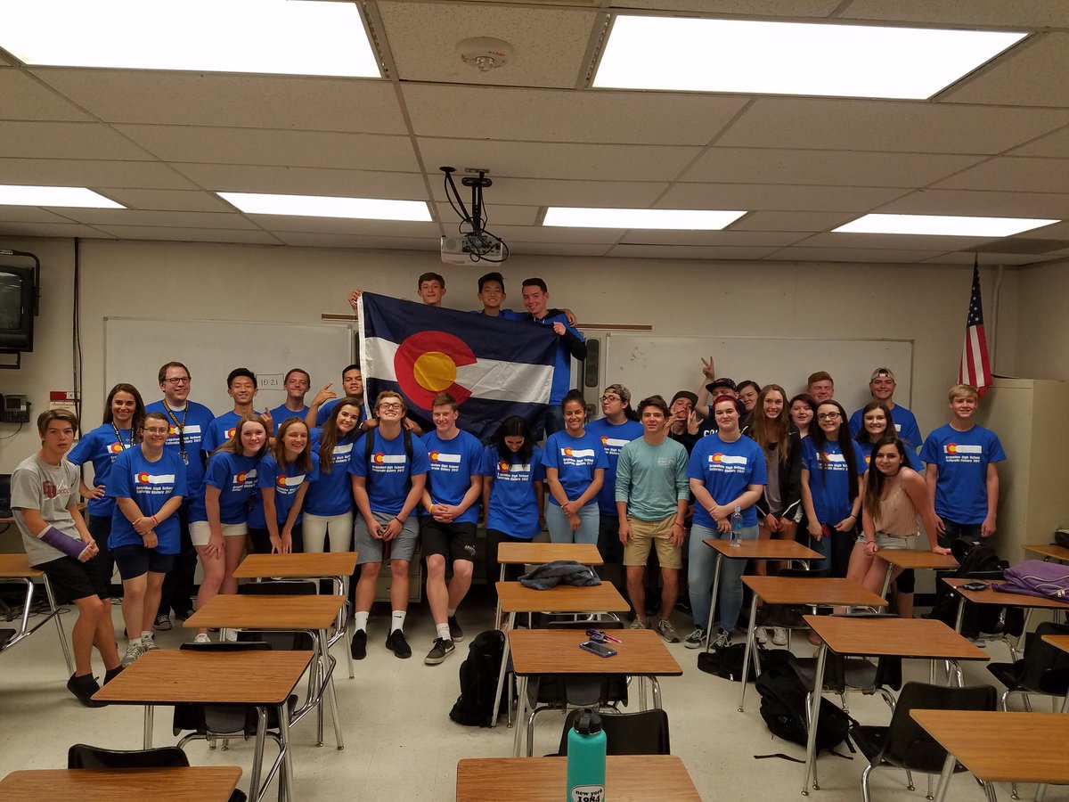 My last class of Colorado History ever!! 👍6th Hour is in the books!!!
#GotBunting?