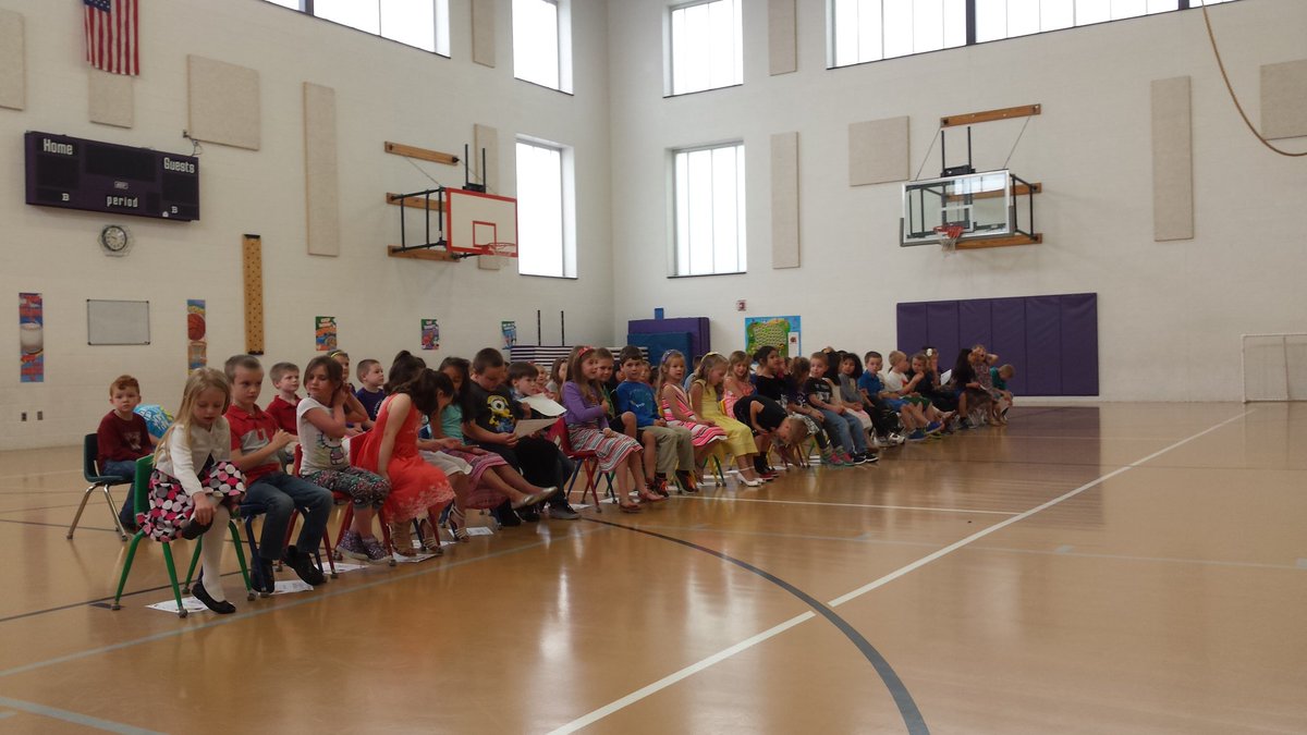 PaulaClendaniel's tweet photo. Our Kdg Celebration was a hit today..songs..poems and cookies with mom and dad! #almostafirstgrader! #nycsdstory https://t.co/jaX1Mb5SPQ