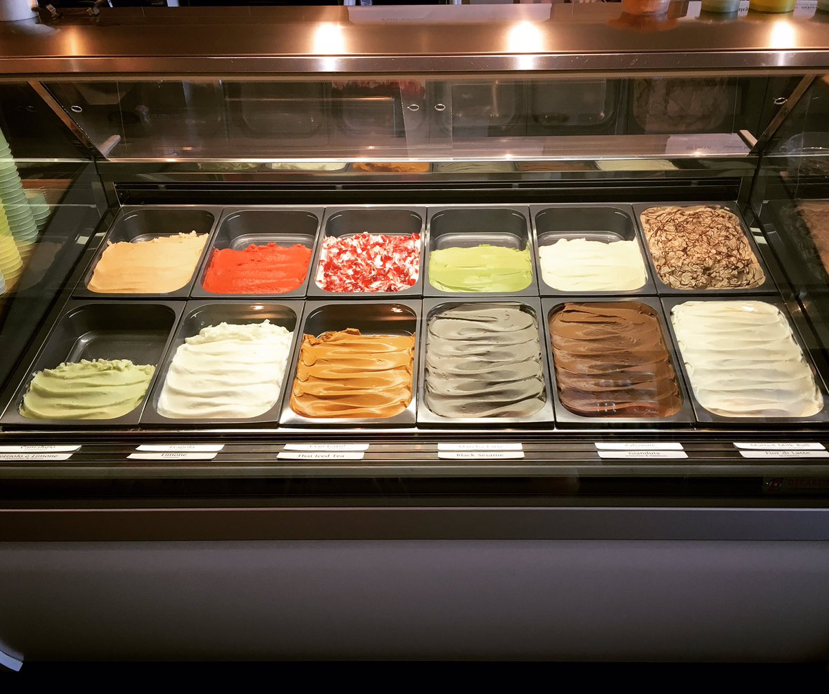 BassottoPDX's tweet photo. Ready for the weekend! #gelato #icecream #sorbetto #vegan #portland #woodlawn #kenton #stjohns #concordia #eaterpdx https://t.co/vfjJFQikAJ
