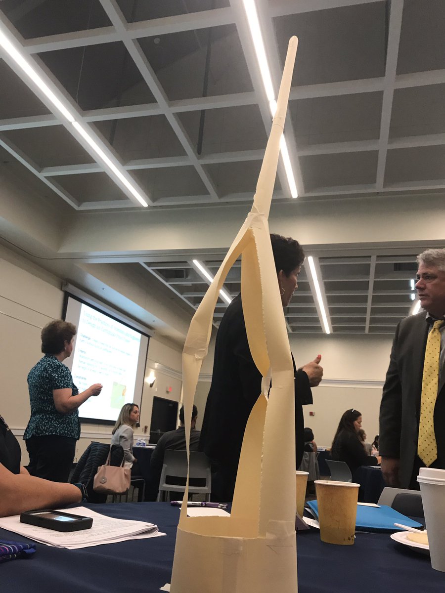 Design Challenge @MCOE_Now @STEMscopes 1 folder, 60 cm of tape, 15 minutes #alisalatrong #alisalfuerte #mlkmonarchpride