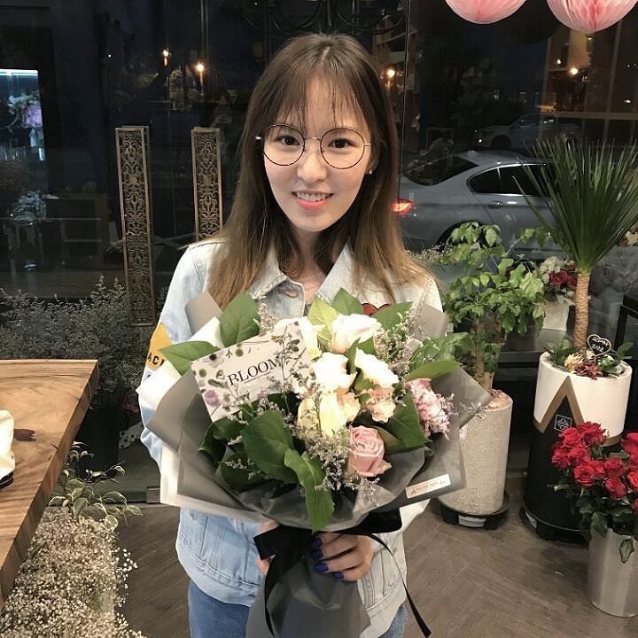 SWENDYMUT's tweet photo. @EUNSEOBLUR teh,SELAMAT HARI LAHIR LOVE U LOVE U😘🎇🎆🎉  KEEP STRONG YA TEH💪💪wwkwkkw https://t.co/1cdVVZoBo5