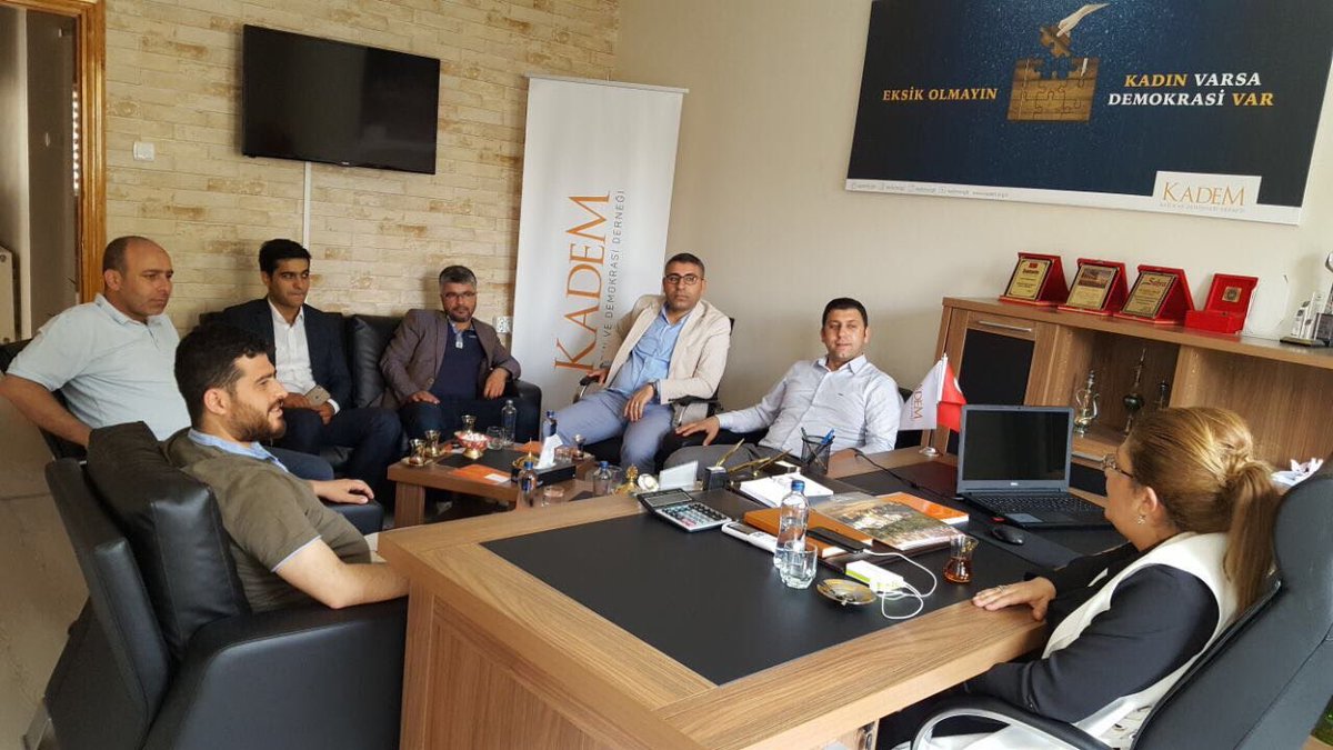UstaDer's tweet photo. @UstaDer olarak@kademurfa Başkan'ı @vildanpolat7 ye hayırlı olsun ziyaretinde bulunduk https://t.co/Wdi5ePBbxG
