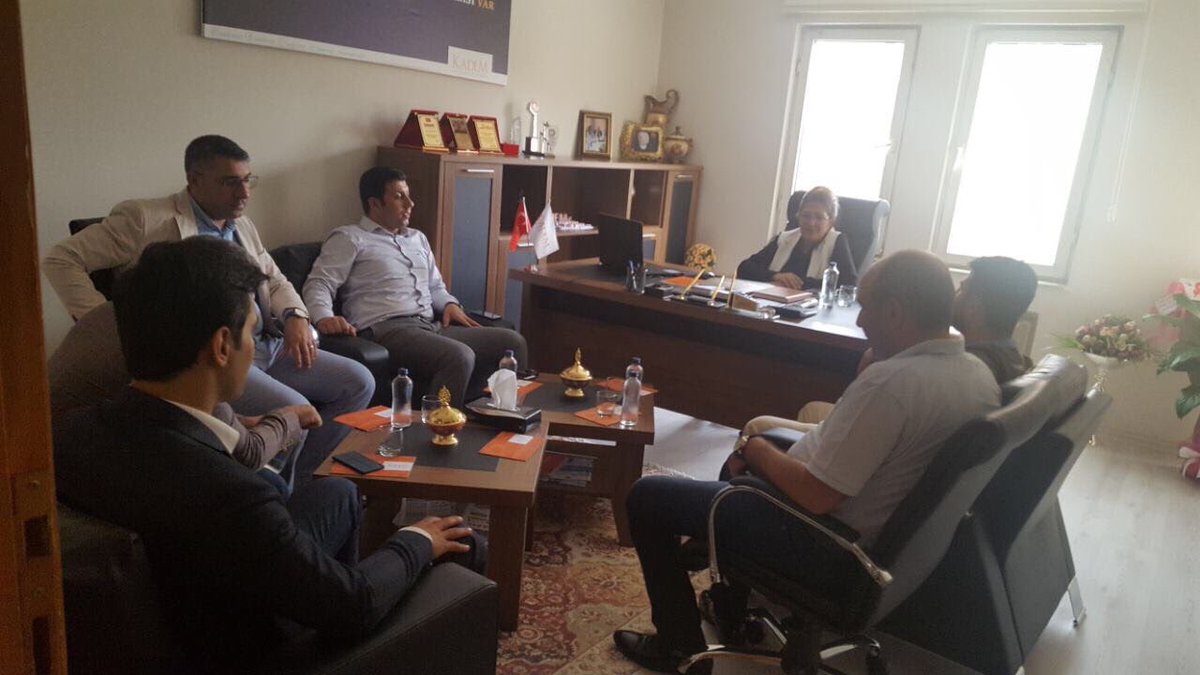 UstaDer's tweet photo. @UstaDer olarak@kademurfa Başkan'ı @vildanpolat7 ye hayırlı olsun ziyaretinde bulunduk https://t.co/Wdi5ePBbxG