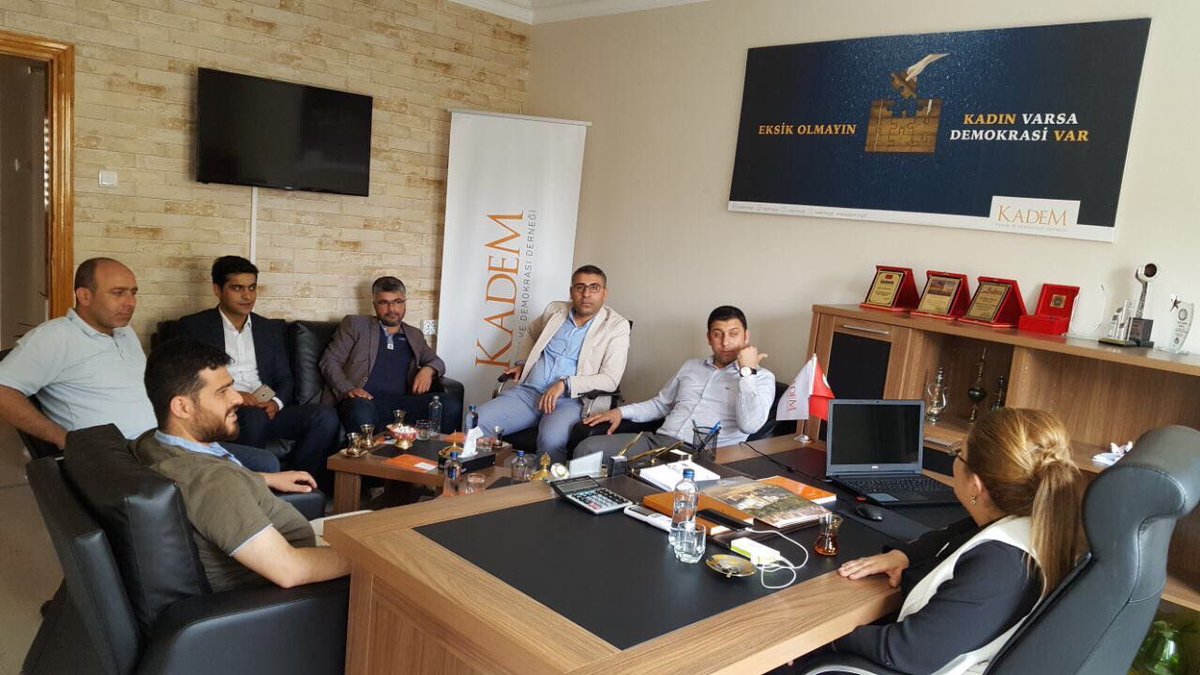 UstaDer's tweet photo. @UstaDer olarak@kademurfa Başkan'ı @vildanpolat7 ye hayırlı olsun ziyaretinde bulunduk https://t.co/Wdi5ePBbxG