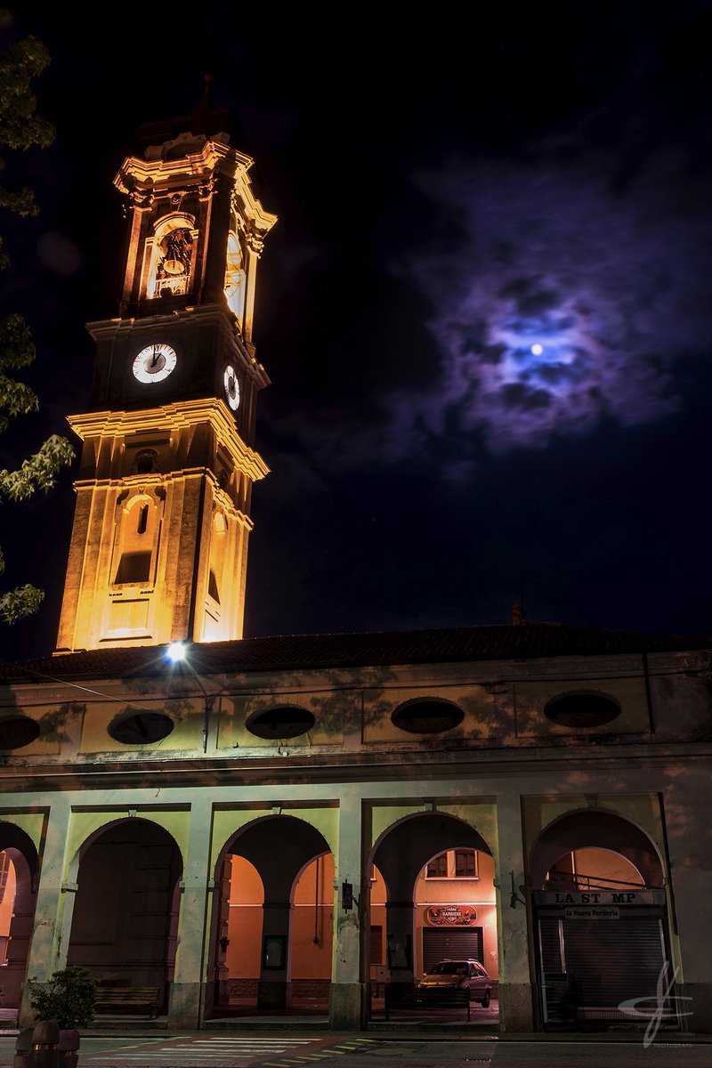 Kry_ph's tweet photo. chiming to the moon.. before the storm. 
fullHD https://t.co/gj0wSQNd8v #photography #nightphotography #moon #longexposure #Piemonte #clouds https://t.co/he1jwITuCV