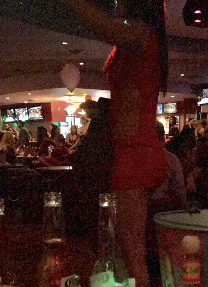 SWComplice's tweet photo. En chicas locas Houston , TX!! @ocmiron @Gonzitoz @Jcmex27 @jokersolo1 @creep_it @okmiron @CeliaVoyeur  @miroon69 https://t.co/JnfaI0FuTd
