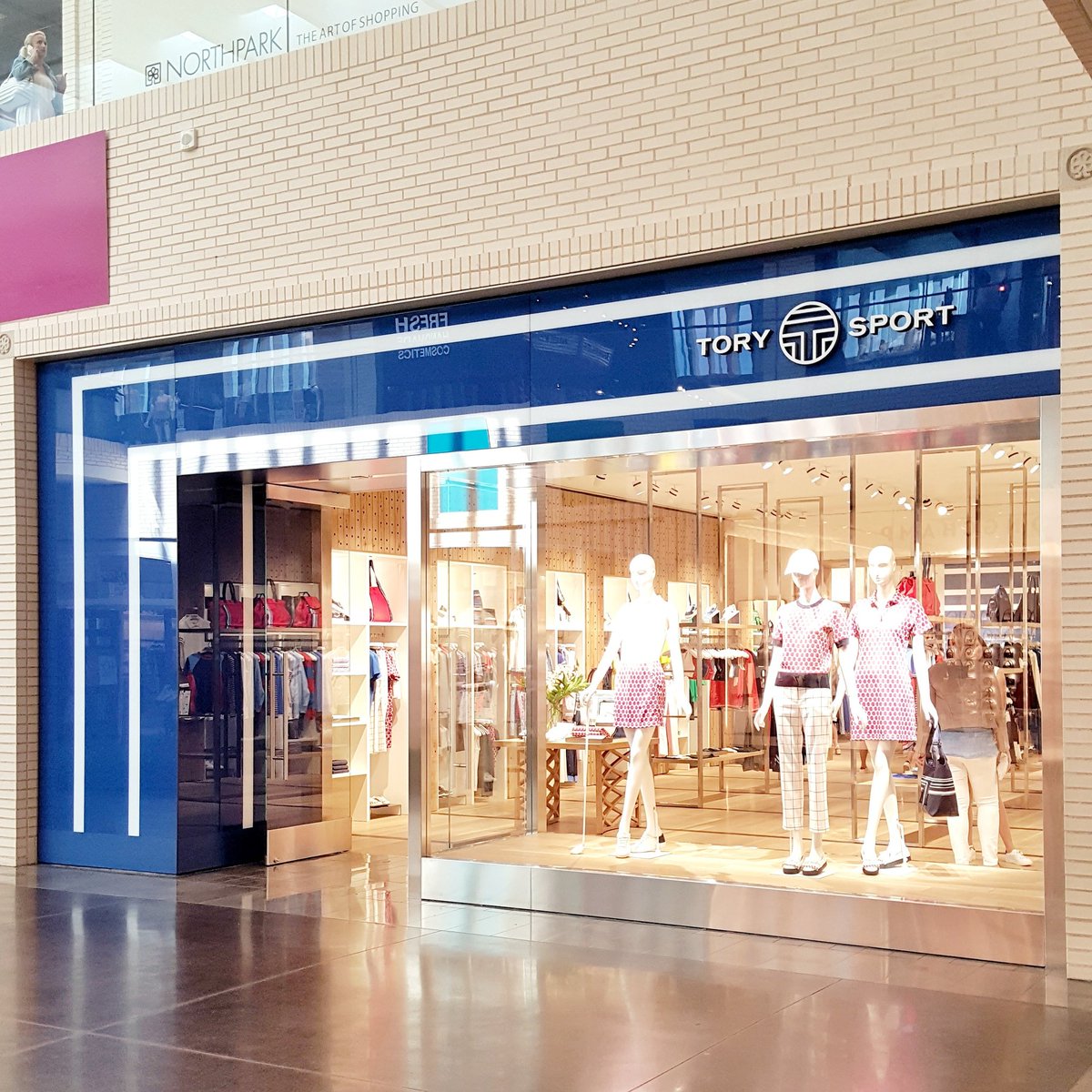 NorthParkCenter's tweet image. .@torysport has moved to its permanent location on Level One near Nordstrom! #TorySportDallas