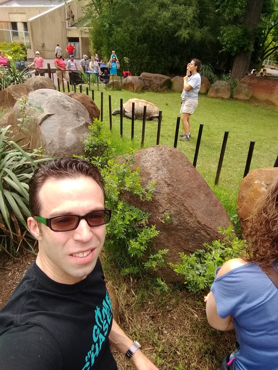 mattyboy90's tweet photo. @thegamechasers representing at the #nationalzoo in #washingtiondc https://t.co/XEvCcHjbNm