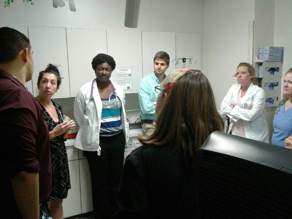 UNCsim's tweet image. Debriefing an #interprofessional sepsis #UNCsim in @uncchildrens. Very nice work team! Bundles getting done! #CodeSepsis