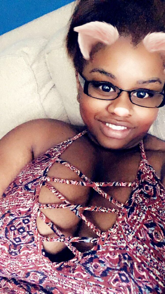 Mard3y's tweet image. 😍Flashback Friday for this week #FineWomenFriday cause it's his favorite filter and it's my favorite dress @FineWomenFriday #Slay #SnapFirst