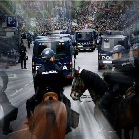 #NiUnSuicidioMasEnFFCCSEyFAS 
Ellos son la barrera que separa el orden del caos...lucha para que esa barrera nunca se nos rompa ¡APÓYALOS!