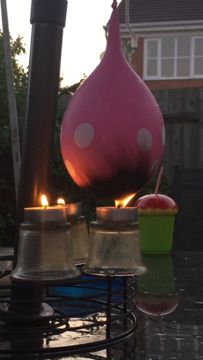 AylesRelational's tweet photo. @robinince So last night my kids and I decided to see how long a water balloon would take to pop over a candle. It didn't. Discuss. https://t.co/0GxN9y3Qjc