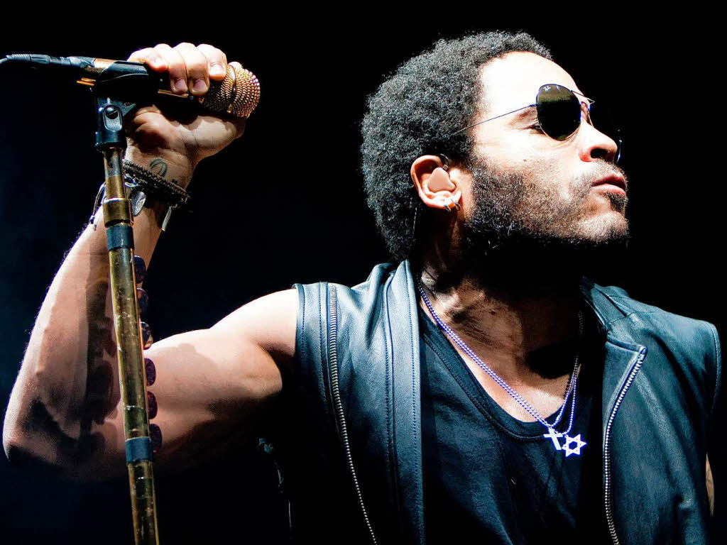Happy 53rd birthday to Lenny Kravitz! 
