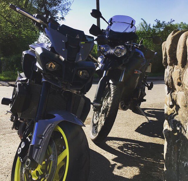 fman256's tweet image. #scorchio evening ride @YMUKofficial #mt10 @UKTriumph #tiger XC