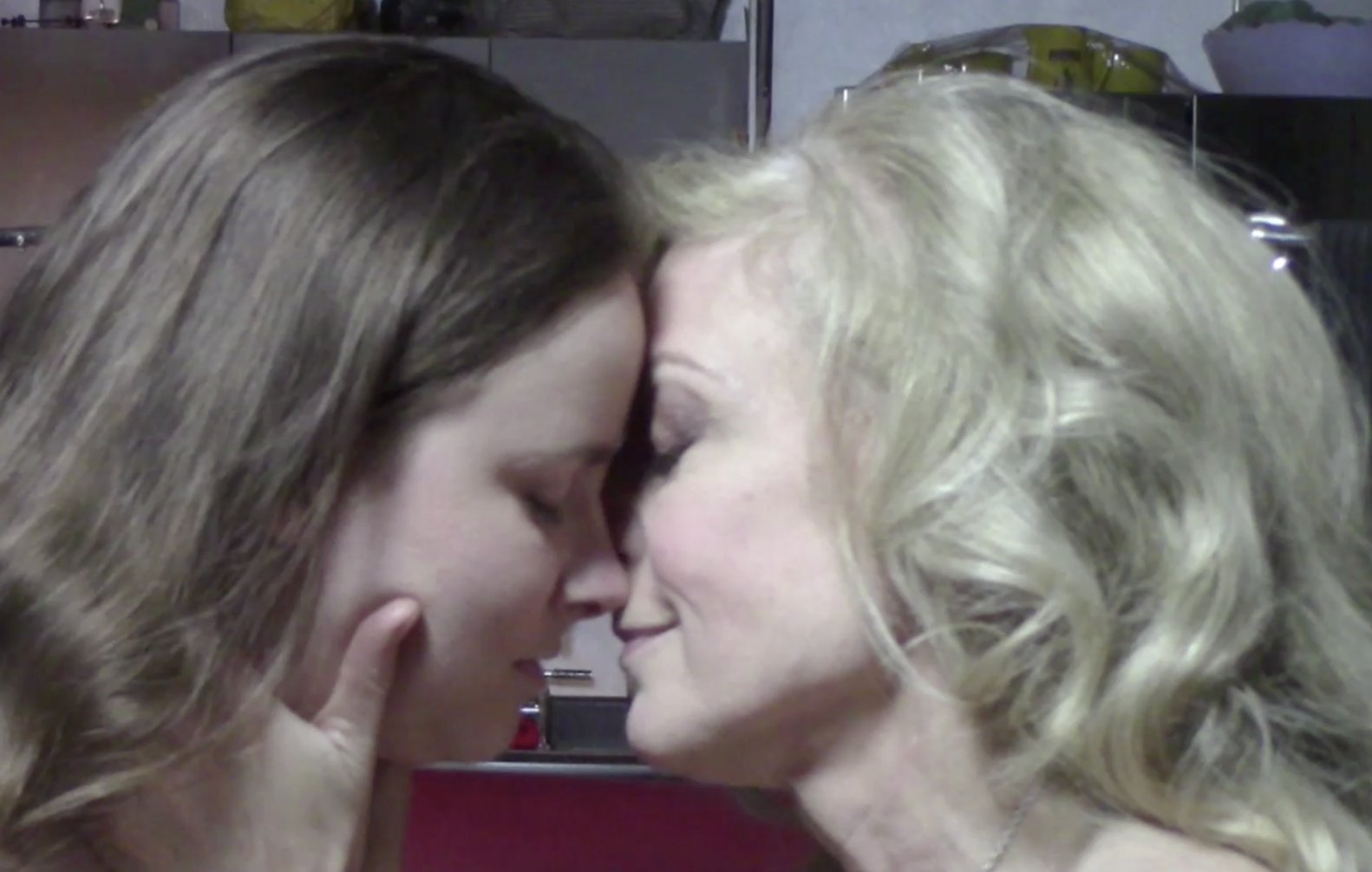 Nina Hartley® on X: Seduction Class: Kissing FEATURING: @ninaland &  @Yippieskip t.coIxSQ7vTBTW t.codYvP2Z6IPe  X