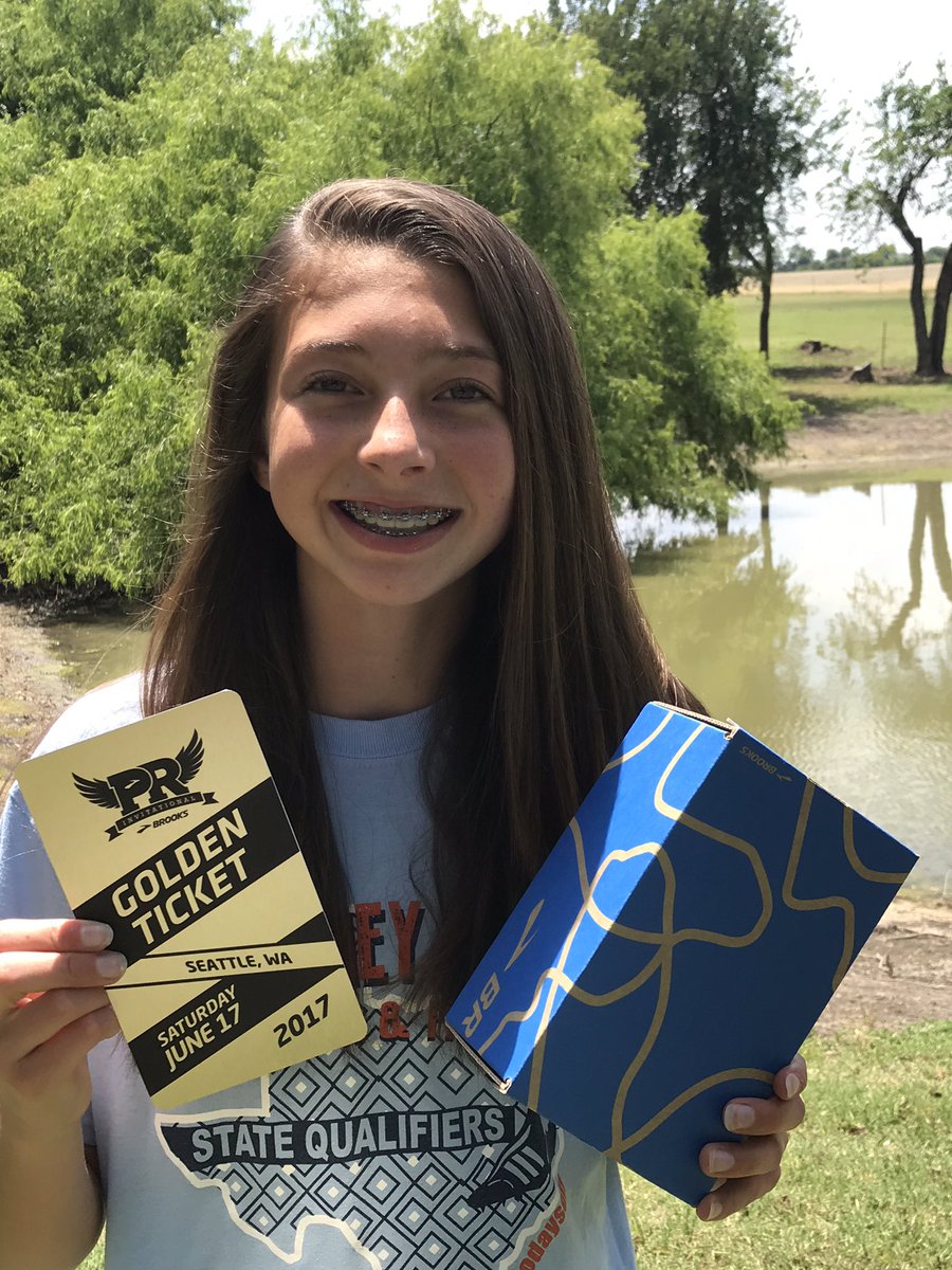 LondonCulbreath's tweet image. It's good to have a little GOLD in your life, as in the GOLDEN TICKET!! So blessed to be able to run the 3200 at Brooks PR in Seattle, WA!