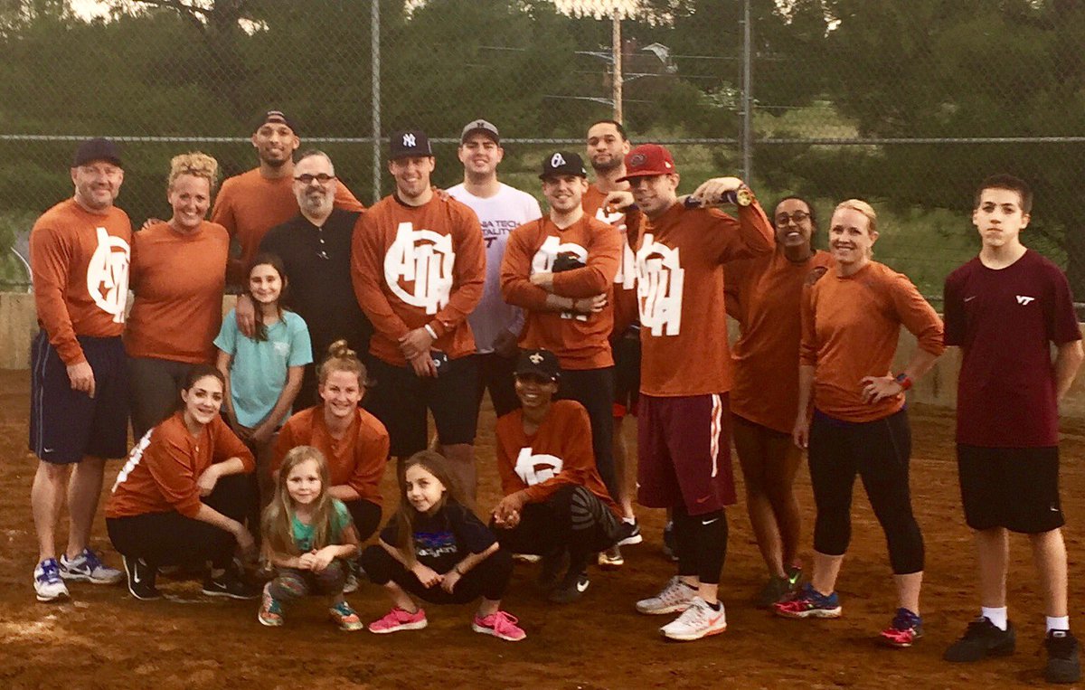 TeamCoachBuzz's tweet image. Our "Around the Horn"⚾️team executed the scouting report, but according to the players, the coaches devised the wrong plan

#TYPICALplayers😜