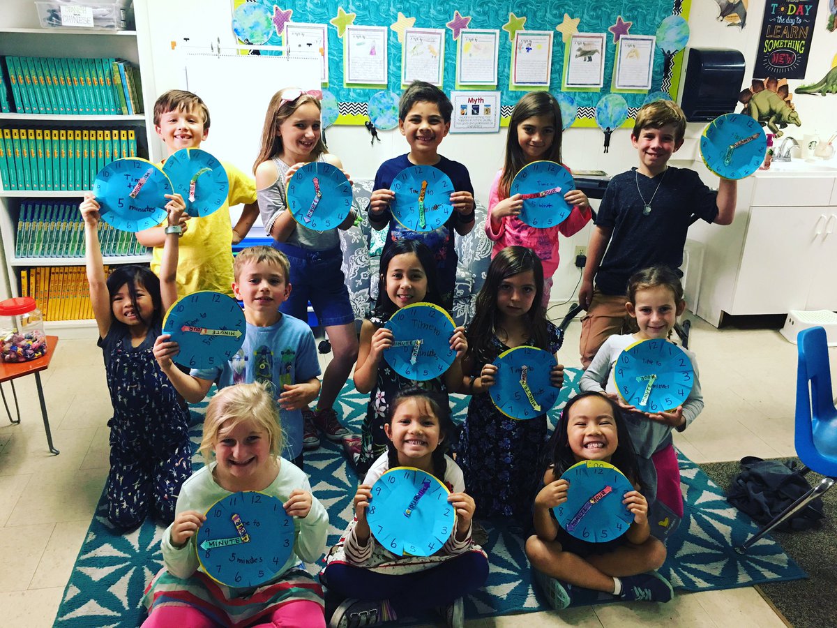 MsMacnCheese16's tweet photo. Learning how to tell time to the 5 minutes. Practicing counting by 5's. #math #tellingtime @oakridgeschool https://t.co/EGGxg7Iv3u
