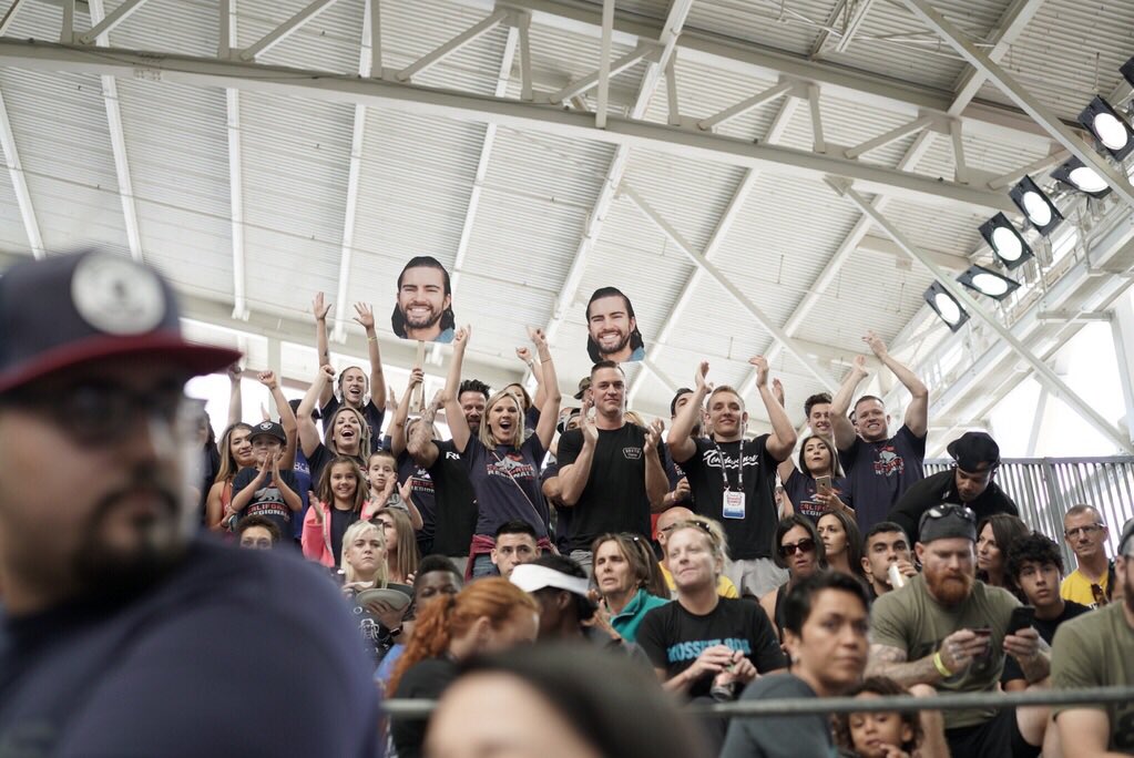 CFGWest's tweet photo. #CaliforniaRegional #CFGCrowd #CFGSigns https://t.co/TVKmpkHs9K