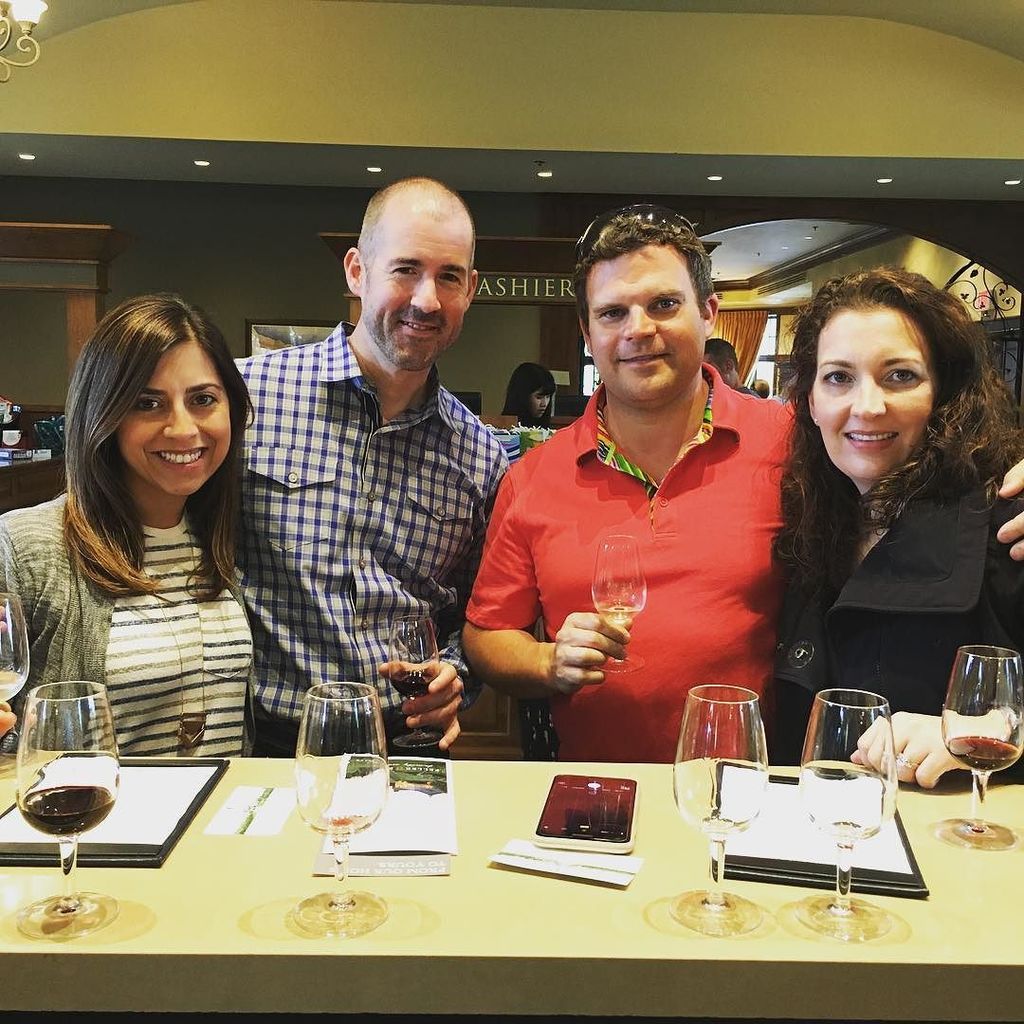 LisaB_Stylist's tweet photo. Wine tasting! https://t.co/sdC6R2sm4H