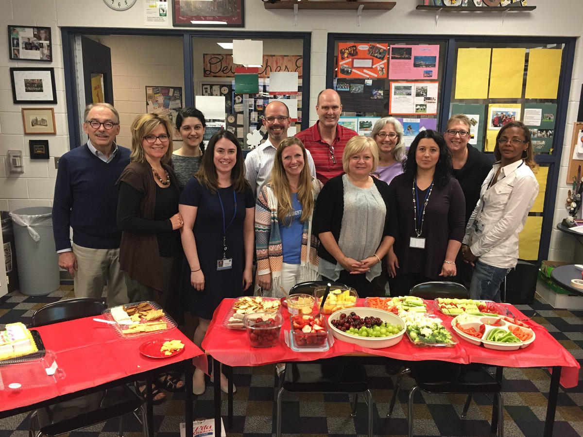 WlnSpanish's tweet photo. WLN will miss you, Sabine Vera😘 Happy retirement!!! https://t.co/kcbjsgj8bP