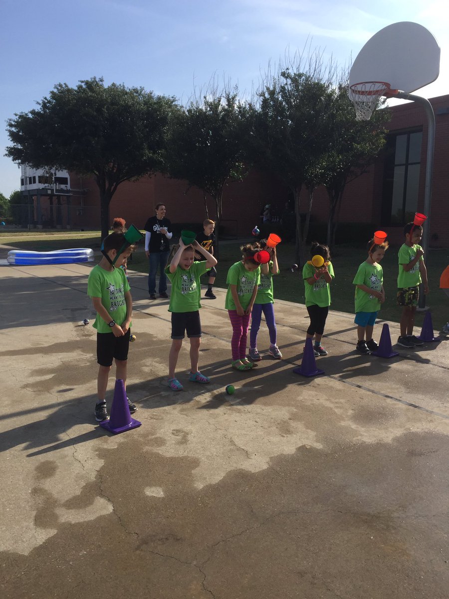 BlazerRecord's tweet photo. Best Field Day Ever!!! @BolinElementary  @BlazerPalm https://t.co/VbfBXJgrr2
