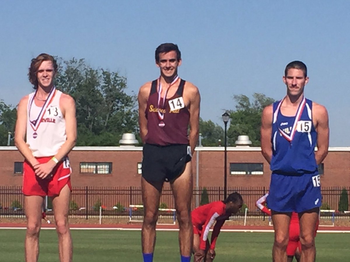 SportsHeather's tweet photo. Alex Crigger of @hilltopperslive wins the AAA boys 1600 run #WCYB #SpringFlingXXIV https://t.co/bRS4Vo8FCf