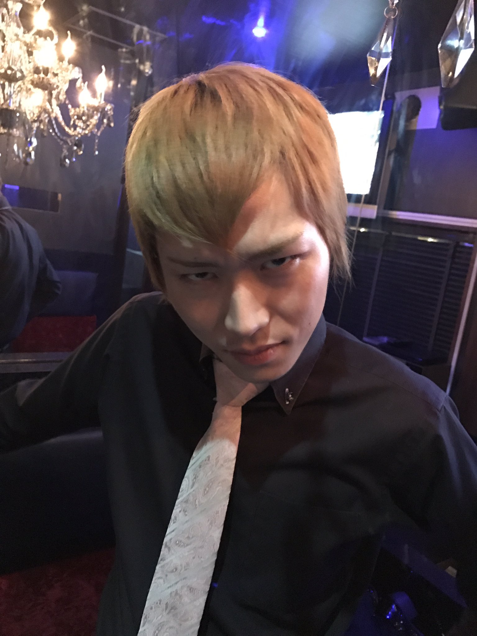 りゅーき こうめ シュウの髪型が鬼塚みたい Gto V字カット 今日も遅刻しね T Co Ywoa0weqpj Twitter