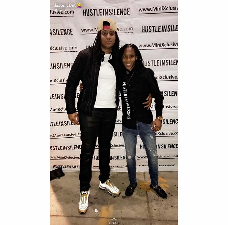 mini_exclusive's tweet photo. thanks loves for coming out 🤙🏾 #miniexclusiveevent https://t.co/9jVxZ78ea2