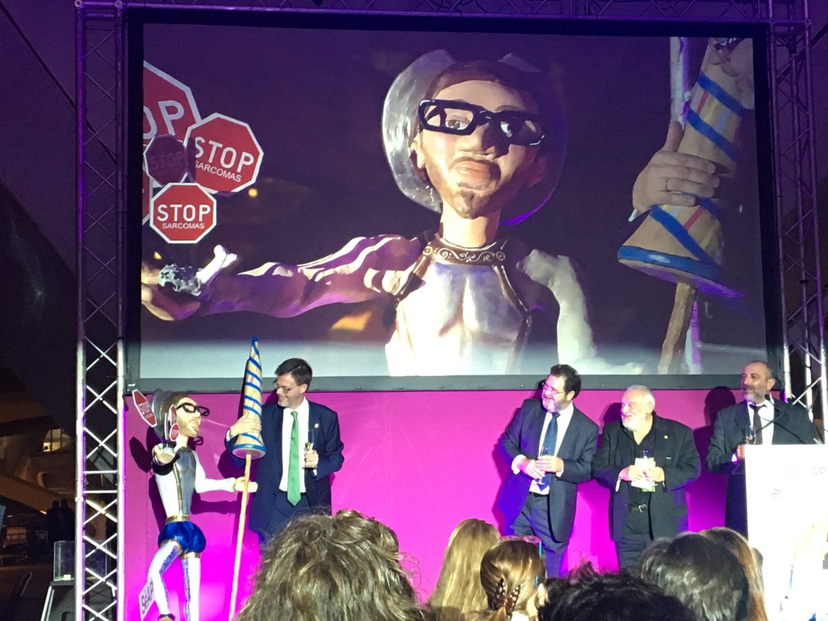 lara_pijuan's tweet image. Despedida de presidente de @SEAP_IAP @EnriquedeAlava #SEAP2017V #IWantYouForSEAP