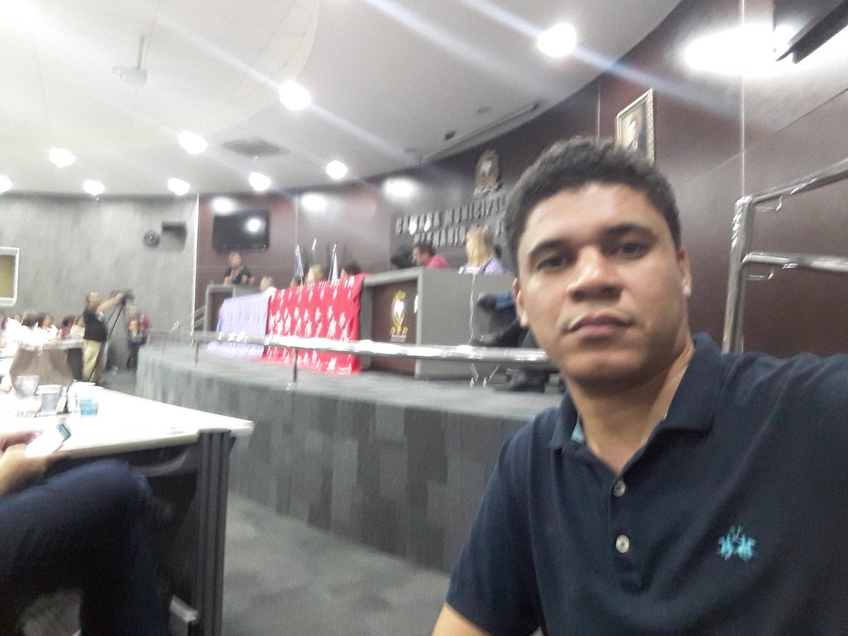 youtu.be/3CdLy_jyEBA

Assista ao vivo o debate entre os candidatos à presidência do PT, Senadores Gleisi Holfman e Lindbergh Farias.