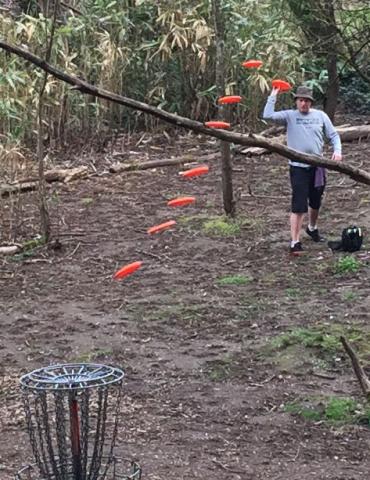 DiscWild's tweet photo. #discolf turbo putt or pizza putt? https://t.co/jr9C8nfOgb