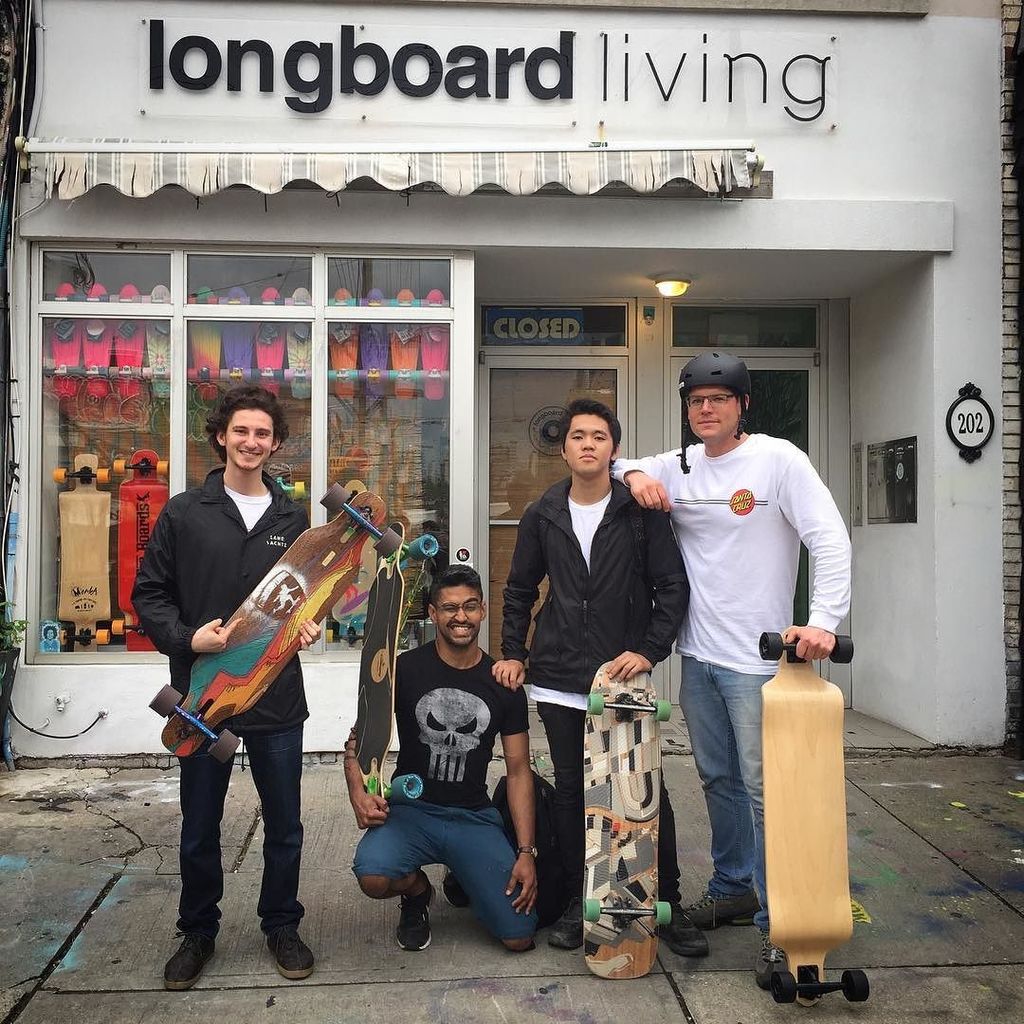 LongboardLiving's tweet photo. The squad is LIGHT but HEAVY. #sidestreetsurfing #longboardliving #calmbutheavy #merkaboards #toronto #torontolong… https://t.co/zXXdhV8Wt6 https://t.co/corcy4mXZo