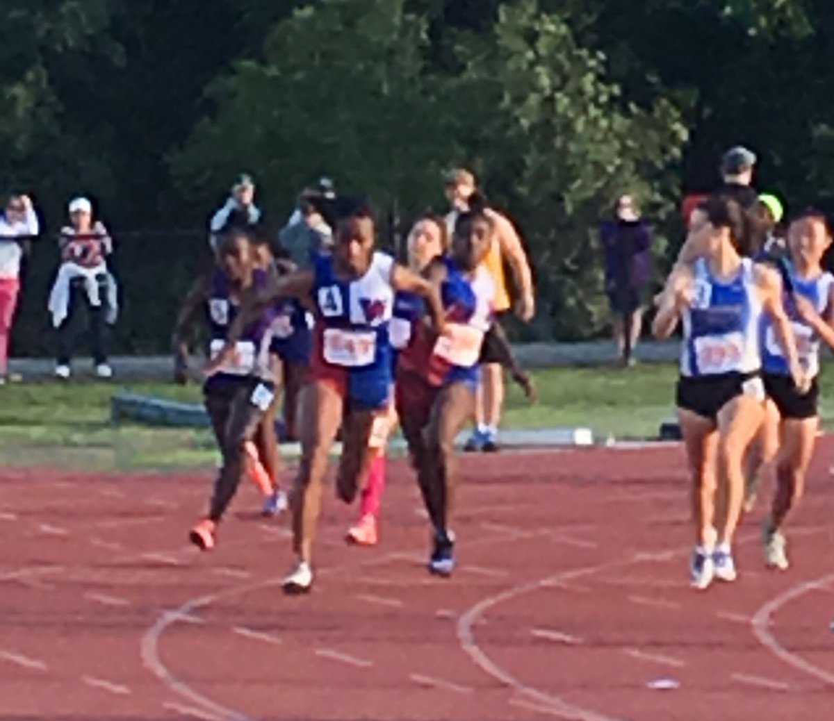 MHdataQ's tweet photo. Exciting times at Robinson for @TCWTitanTrack Beautiful weather for running. Go @TCWTitans https://t.co/8kApHJyLrA
