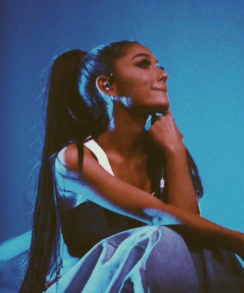 Musicnews_feed's tweet photo. Ariana has donated a million dollars to the Manchester attack victims and will be returning to a hold a benefit concert #WeWillNotLetHateWin https://t.co/NzGi42Us8O