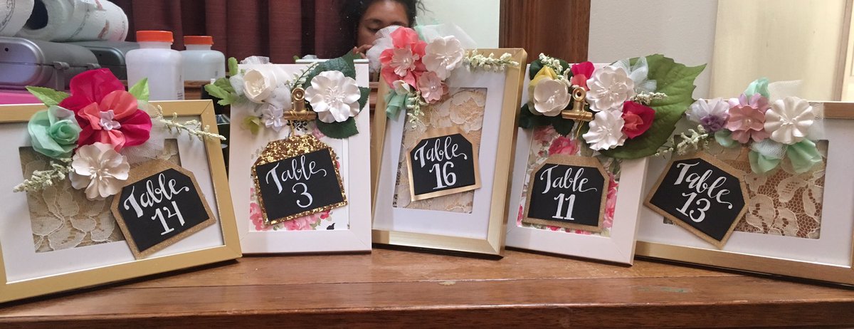 LataKiVailea's tweet photo. Some of my fav table signs I made today. Featuring my inescapable forehead. ๐ https://t.co/Dcmwnclfmu