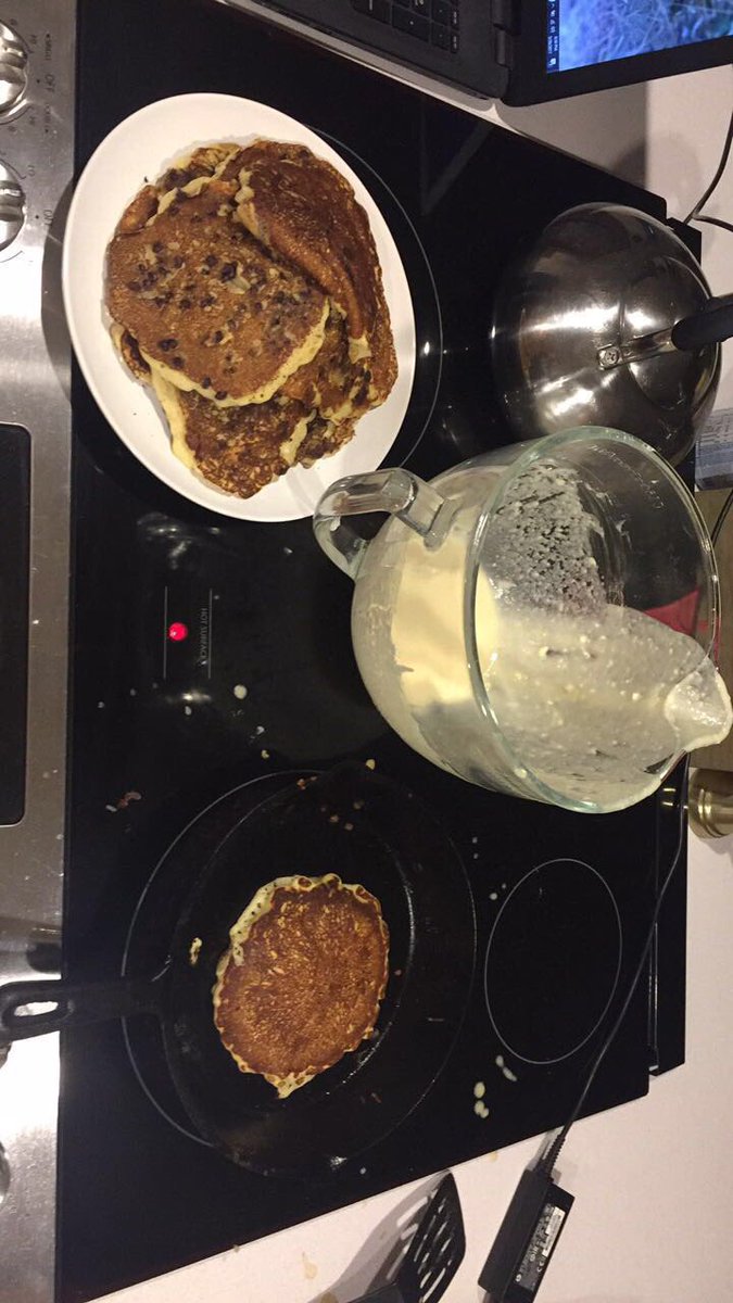 CourtMarieIsMe's tweet photo. i am literally that girl who is singing in the kitchen to Beauty &amp; The Beast, no pants, &amp; making a BUTT TON of pancakes for only me
#thalyfe https://t.co/3MQ1Qbz59G