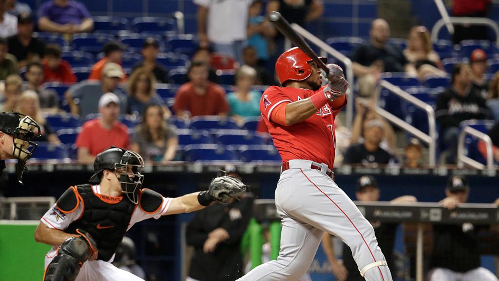 After 4 in Miami, the #Angels trail 🖐 to ☝️.  atmlb.com/2s5HnNK https://t.co/MTnaHscHkW