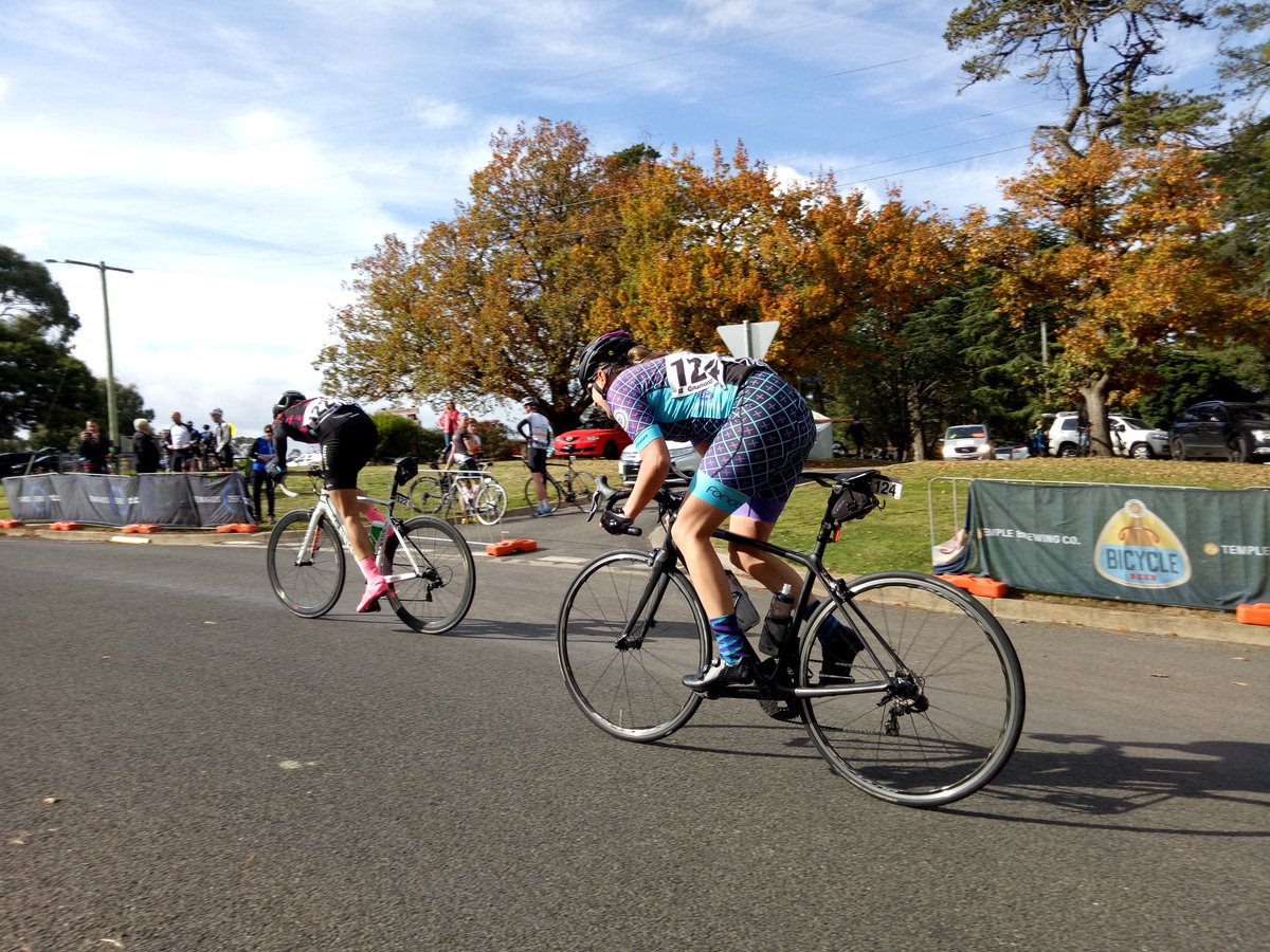Niki sprints to take out 2ND PLACE in Women's B of @cyclingvictoria's #FredIcke wohoo!! 🏆🏆🏆🏁