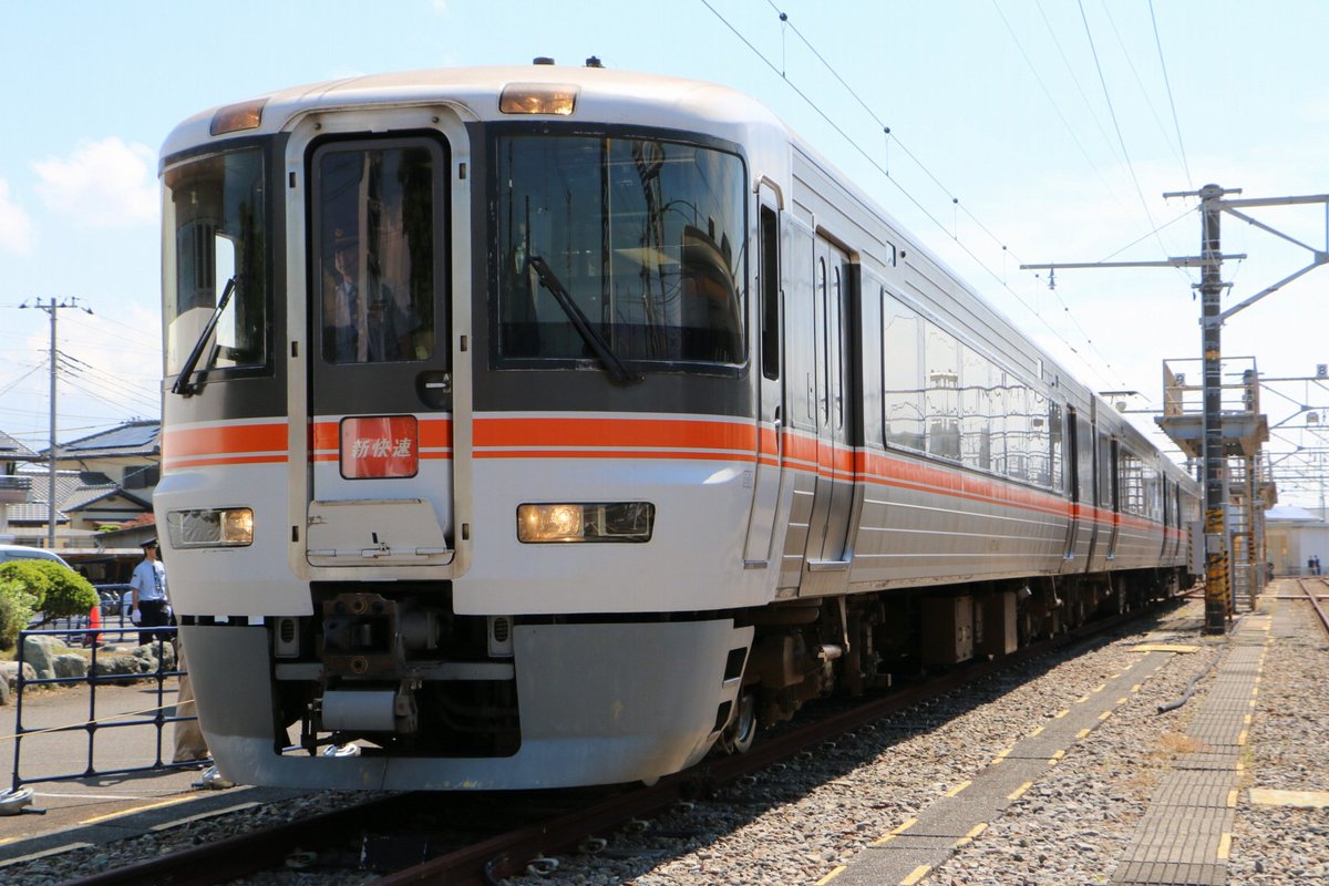 Ms 373系新快速と211系通勤快速 T Co Zv8yjxvg62 Twitter